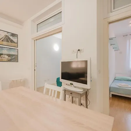 Casa Falco - 15 Min Dalla Stazione E Dal Centro